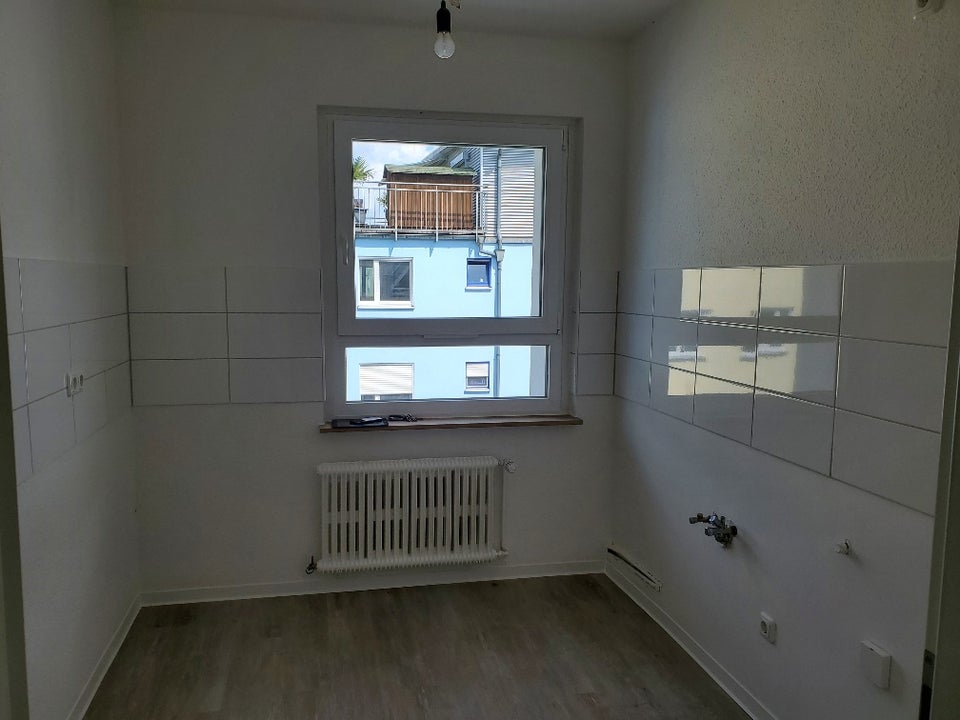 Velbert-Langenberg: Frisch renovierte 3-Zimmer-Wohnung mit Balkon - Photo 2