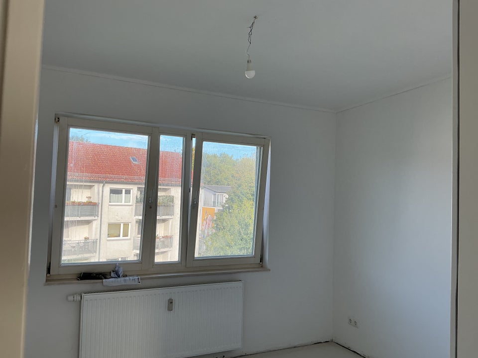 Singles aufgepaßt - Kleine 2 Zimmer-Wohnung mit Balkon - Photo 4