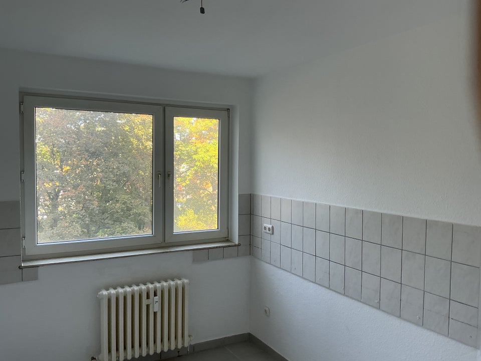 Ruhig gelegen und doch so nah: 3 Zimmerwohnung mit tollem Ausblick! - Photo 2