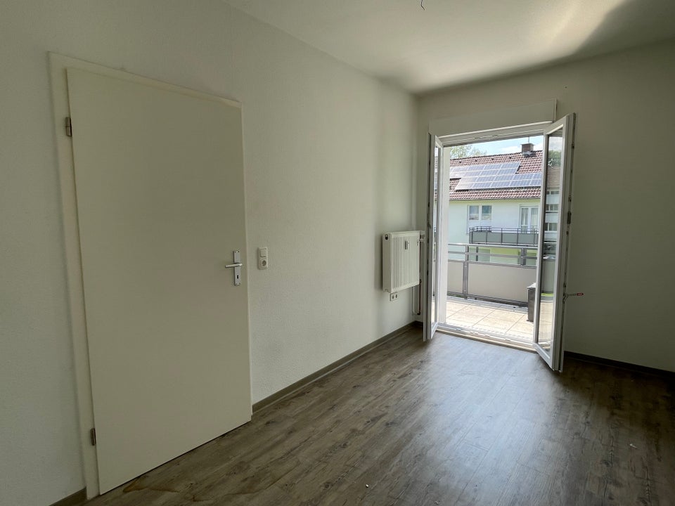 schöne 2,5-Zi.-Wohnung mit großem Balkon! - Photo 5