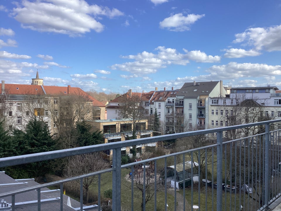 3 Zimmer, Küche, Bad, Balkon in Schleußig! - Foto 2