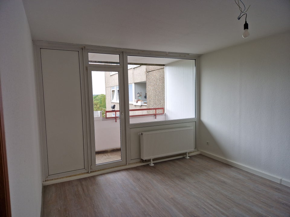 Die gefällt mir: komplett renovierte 3-Zimmer-Wohnung mit Balkon! - Foto 1