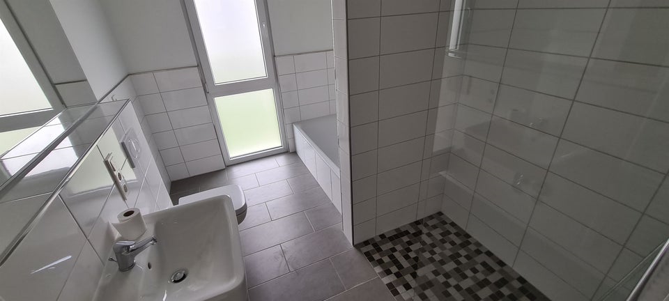 Traumhafte & bestens gelegene Wohnung im Staffelgeschoss - Foto 3