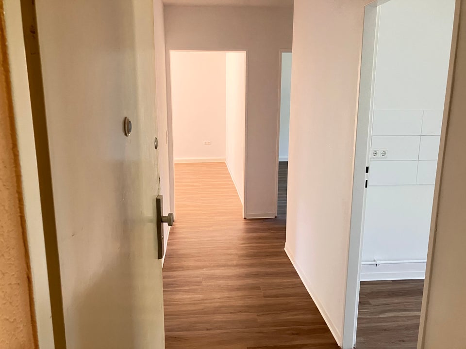Schöne 3-Zimmer-Wohnung mit Tageslichtbad in Hanau zu vermieten - Photo 1