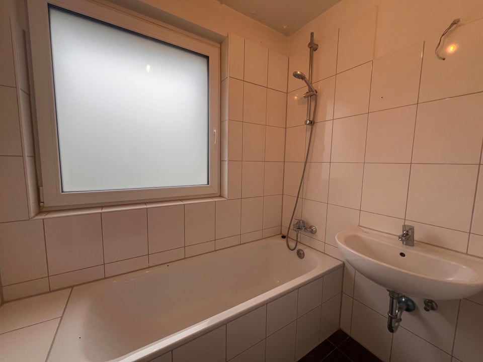 Ihr neues Zuhause: 3-Zimmer-Wohnung mit großem Balkon! - Photo 4