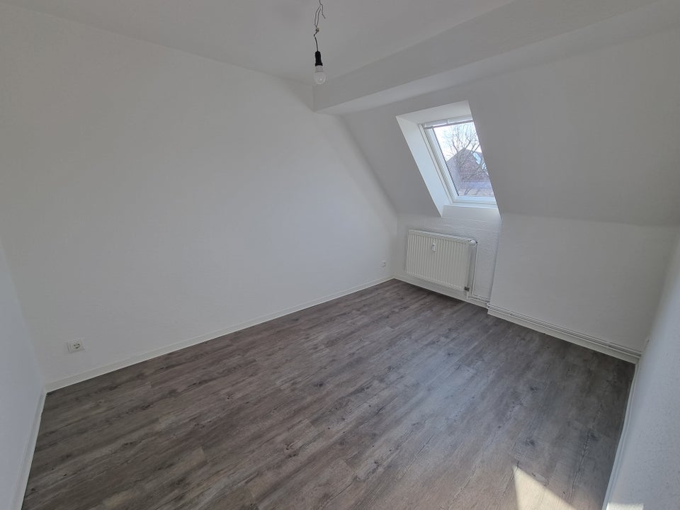 Frisch saniert: Willkommen im neuen Zuhause! - Photo 2