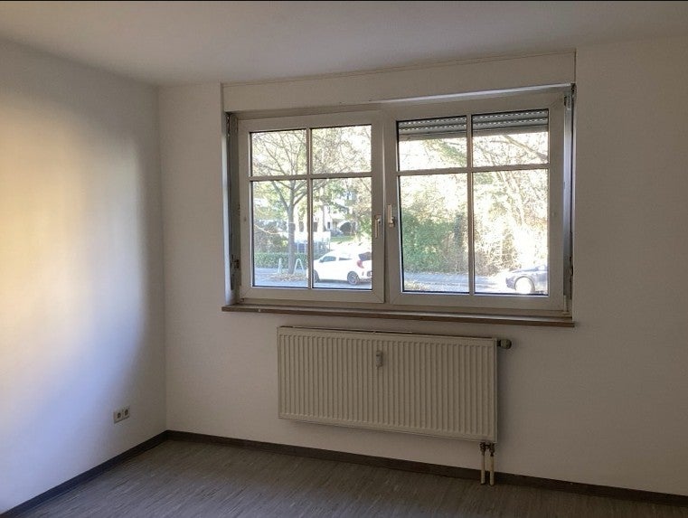 Frisch renovierte 4-Zimmer-Wohnung mit Terrasse in grüner Wohnlage - Foto 2