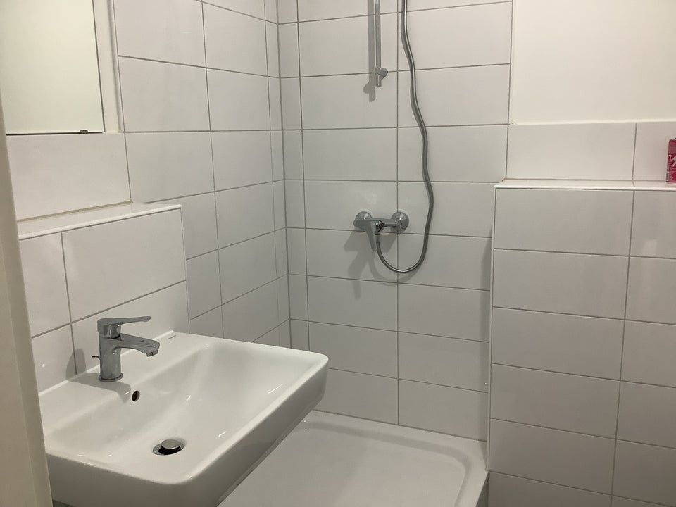 Stop: 2- Zimmerwohnung in Hannover- Sahlkamp modernisiert - Photo 1