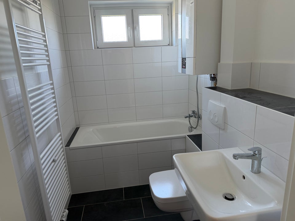 Ganz neu – Erstbezug nach Komplettsanierung! - Photo 5
