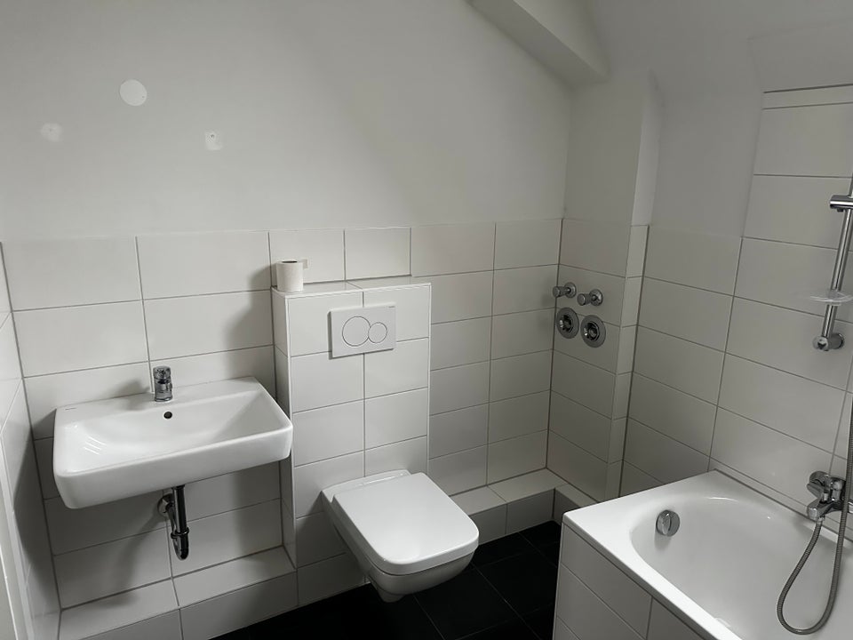 Praktische 2-Zimmer-Wohnung mit Balkon - Foto 3