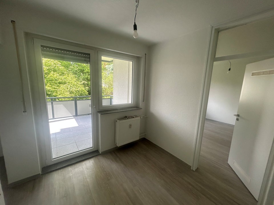 2-Zimmer-Wohnung,komplett renoviert inkl Balkon in grüner Lage - Photo 5
