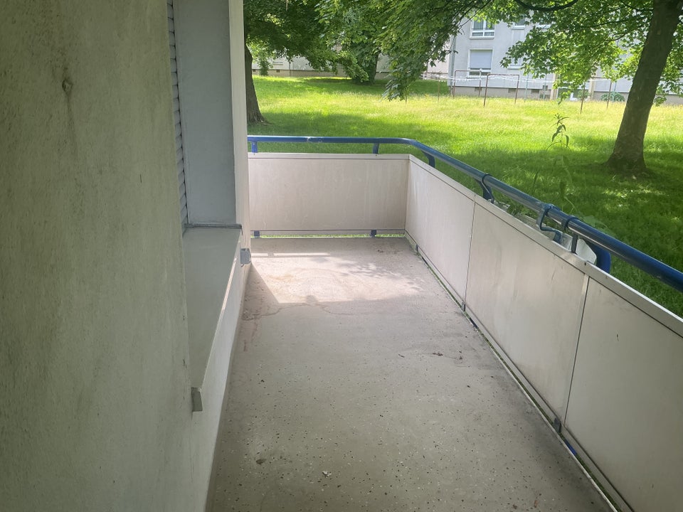 Stop! Praktische 2-Zimmer-Wohnung - Foto 4
