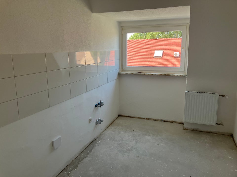 Das Glück hat ein Zuhause: praktische 3-Zi.-DG - Foto 1