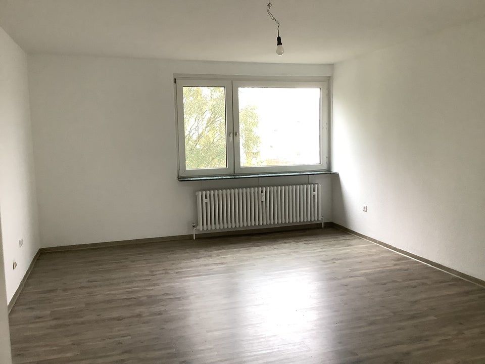Geräumige 3-Zimmer-Wohnung mit Balkon - Foto 2
