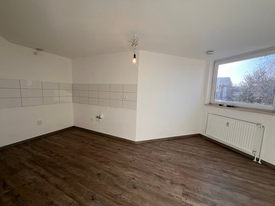 Großzügige, schöne 3-Zimmer-Dachgeschosswohnung! - Foto 4