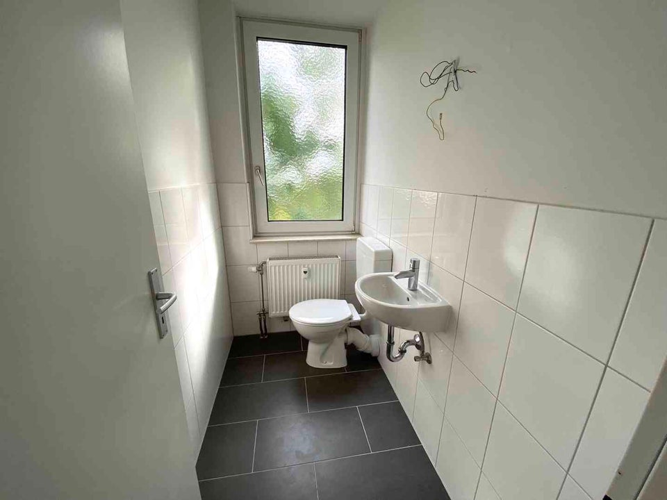 Ratingen: 3-Zimmer-Wohnung mit Aufzug, modernem Tageslichtbad und Balkon - Foto 4