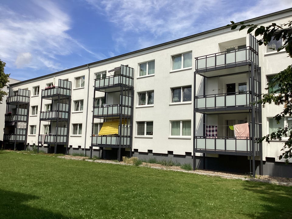 Großzügige 3-Zimmer-Wohnung mit Balkon - Photo 1