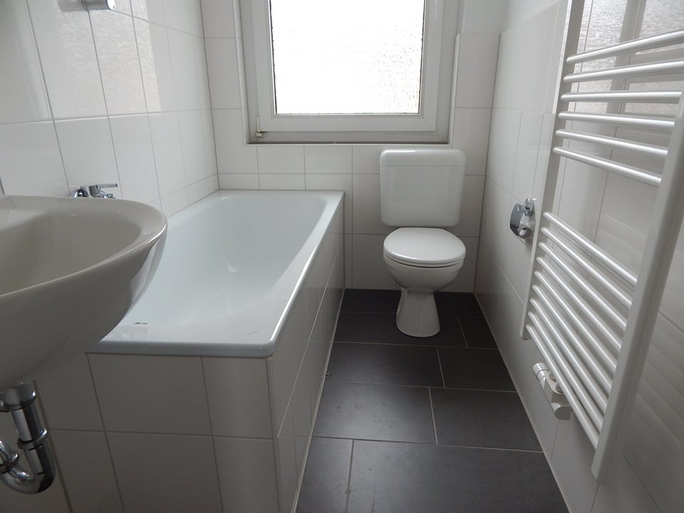 Bald verfügbar! Renovierte 2-Zimmer-Wohnung in grüner Umgebung - Foto 3