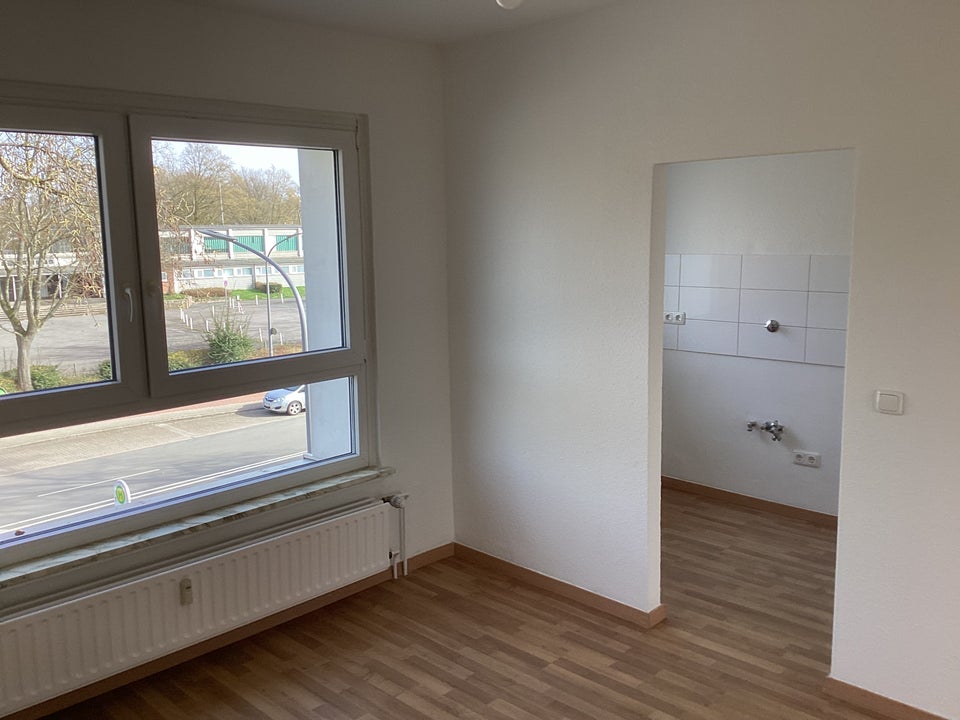 2 Zimmerwohnung mit neuem, großen Balkon in Heßler. - Foto 4
