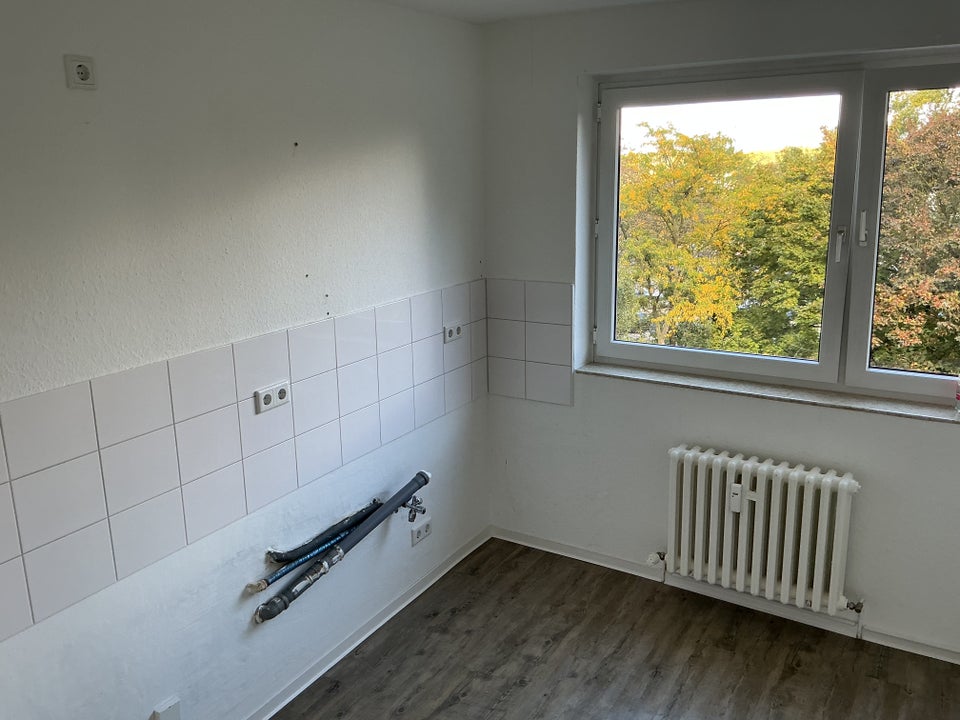 Hoch oben und saniert: hier ist schönes Wohnen garantiert! - Photo 3