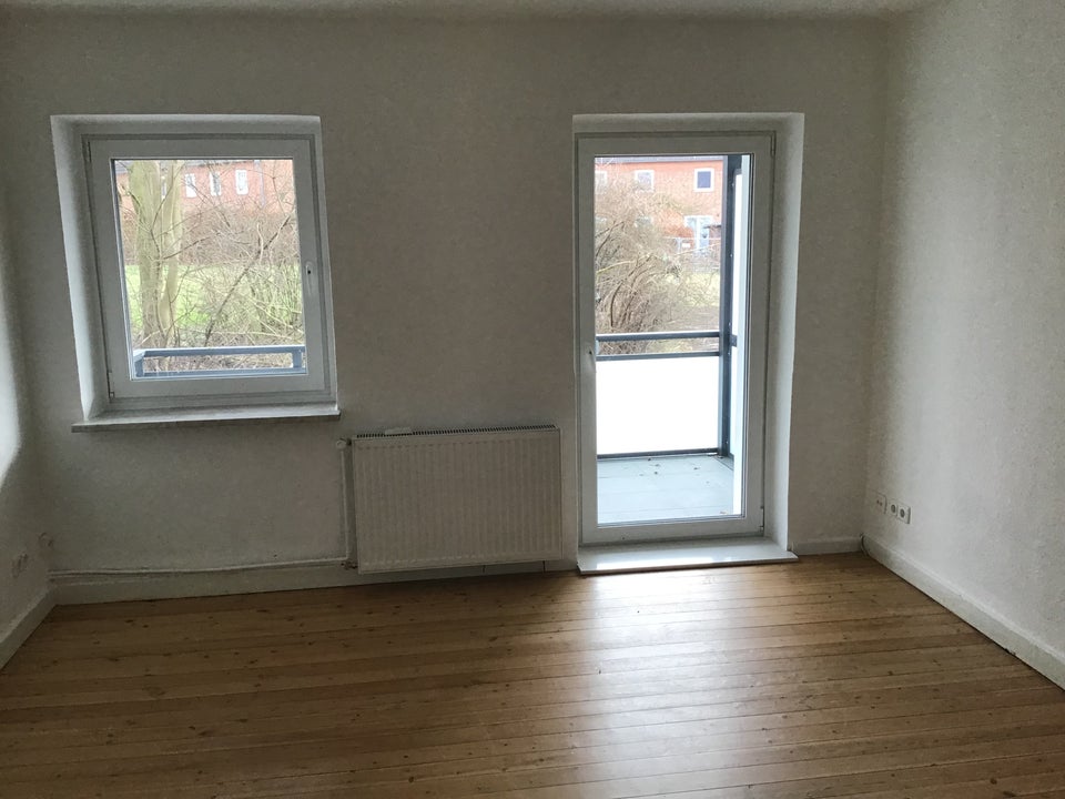 Schöne 2,5-Zimmer-Wohnung mit Balkon - Photo 1