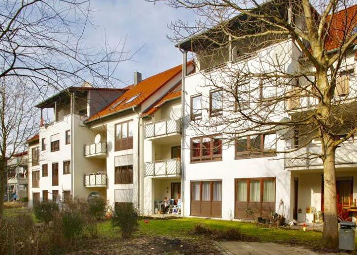 4-Zimmer-Wohnung mit viel Platz & frisch teilrenoviert! - Photo 2
