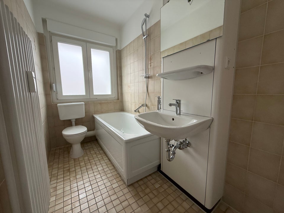 Modernisierte 2-Zimmerwohnung im 1. Obergeschoss der Friedenstraße - Foto 3