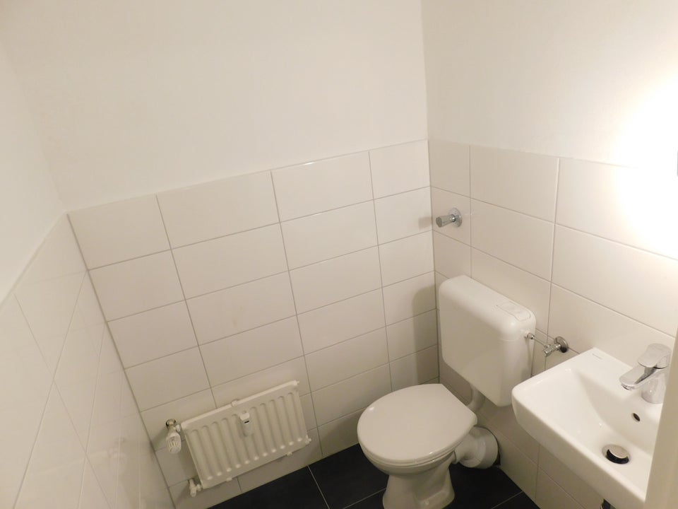 Schöne Familienwohnung im modernisierten Haus, einzugsbereit! - Photo 5