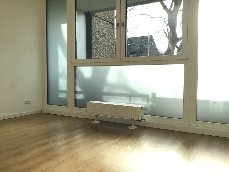 Praktische 2-Zimmer-Wohnung mit tollem Balkon! - Foto 3