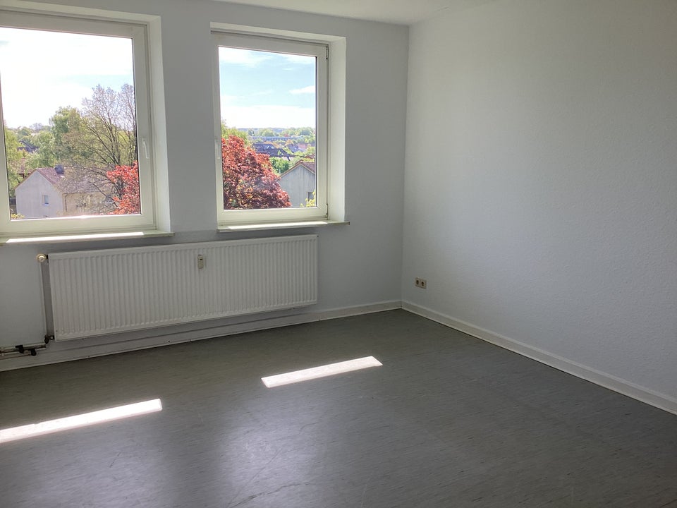 Stop! Renovierte 2-Zimmer-Wohnung mit Balkon! - Photo 4