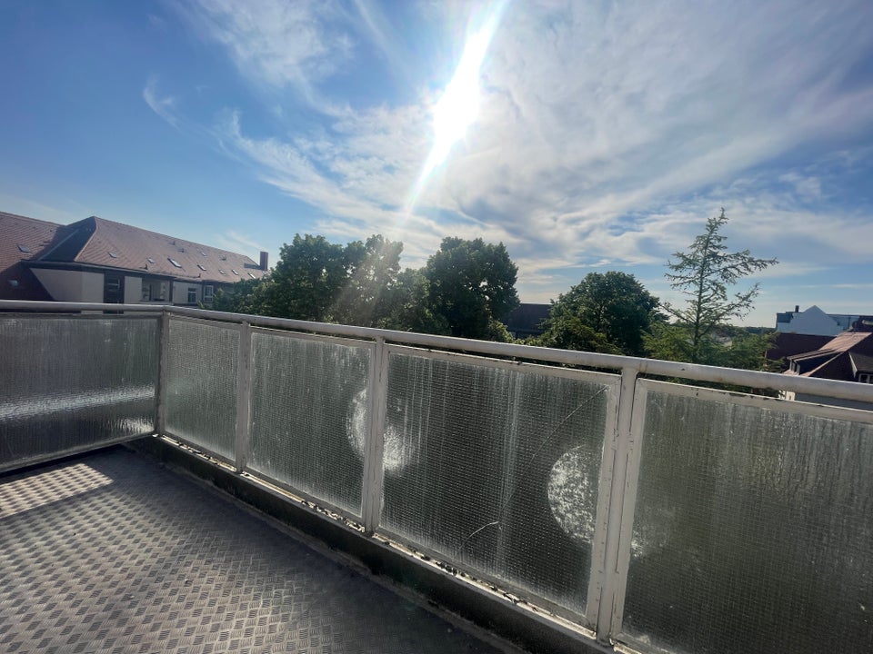 Traumhafte DG-Wohnung mit Balkon - Photo 1