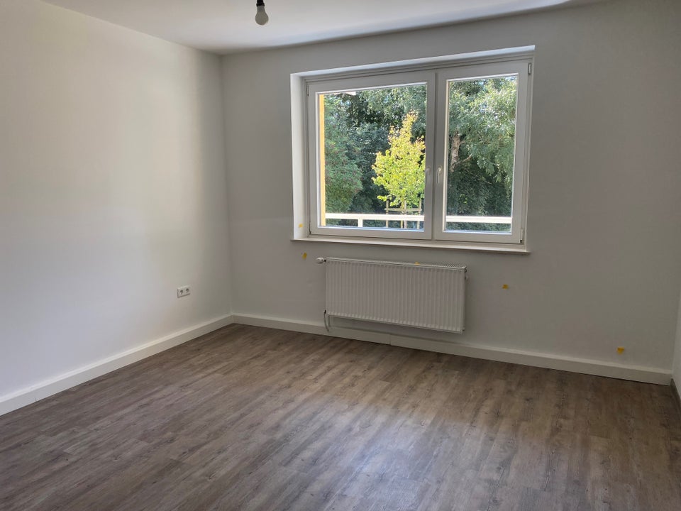 Renovierte 3-Zimmer-Wohnung mit Balkon - Foto 2