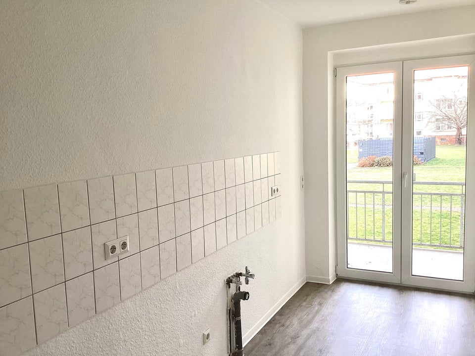 2-Zimmer-Wohlfühlwohnung mit Dusche + Balkon - Foto 1
