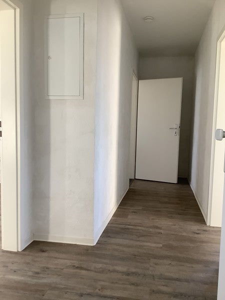 Moderne 2,5 Zimmer-Wohnung mit Balkon - Photo 2