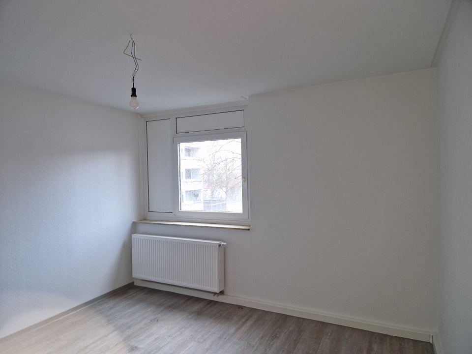 Erstbezug nach erfolgreicher Strangsanierung! komplett renovierte 3-Zimmer-Wohnung - Photo 5