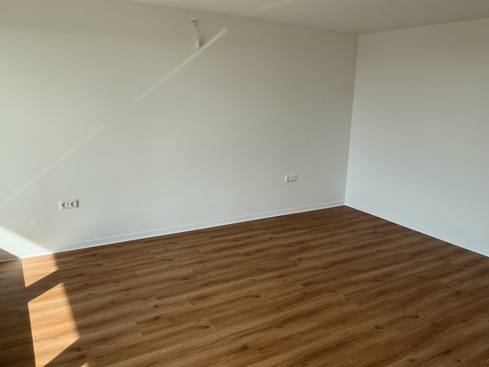 Schöne 2-Zimmer-Wohnung mit Balkon in Heusenstamm zu vermieten - Foto 2