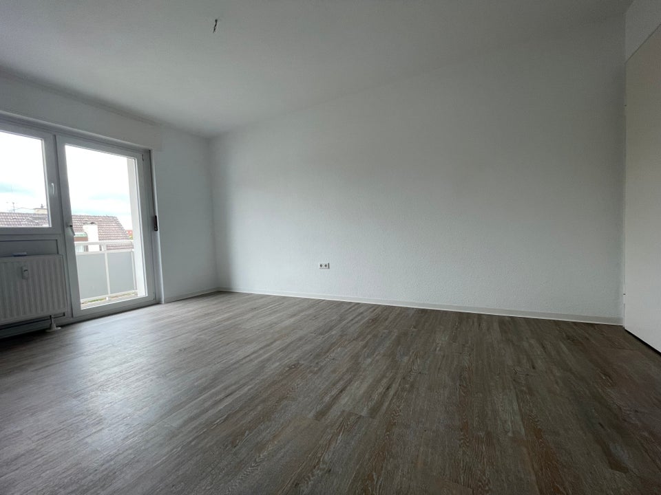 Reinkommen und Wohlfühlen: weitläufige 3-Zimmer-Wohnung - Photo 5