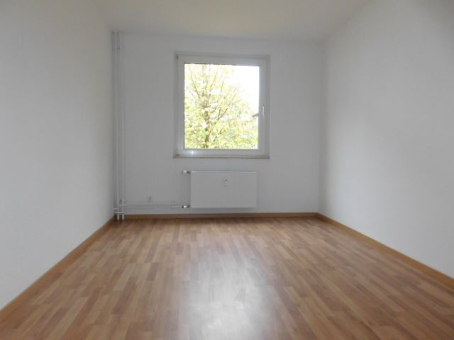 ***Tolle 3-Zimmer-Erdgeschoss-Wohnung mit Balkon, Laminat und Einbauküche*** - Foto 2