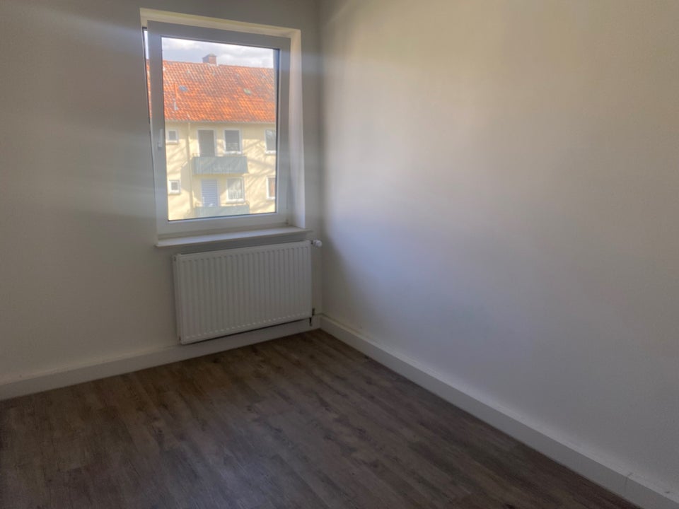 Renovierte 2-Zimmer-Wohnung mit Balkon - Foto 4