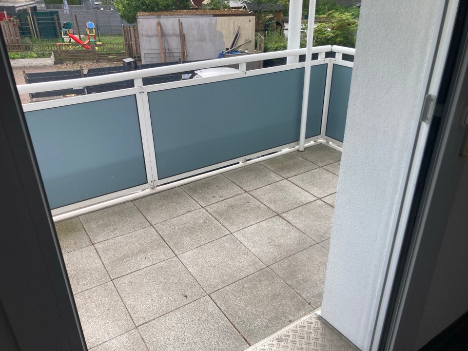 Zum Einzug bereit - ansprechend freundliche Wohnung mit Balkon - Photo 3