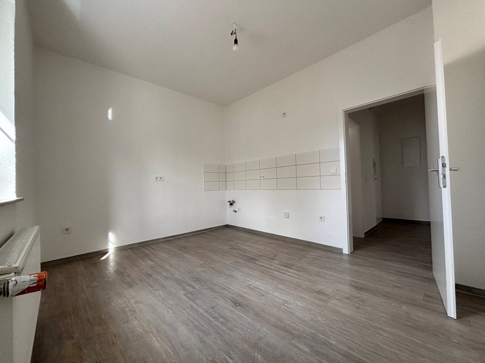 TOP renoviert! Gemütliche 2-Zimmer Wohnung in traumhaft schöner Wohnsiedlung am Wald - Photo 4