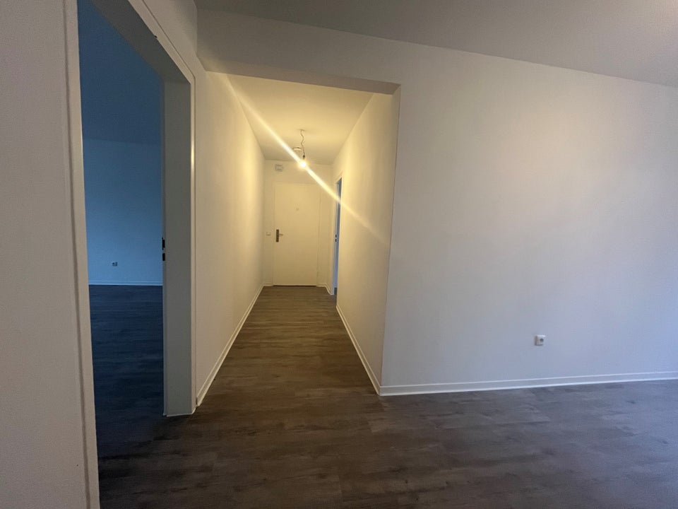 Wohnglück - günstige 3-Zimmer-Wohnung in grüner Wohnlage - Foto 4