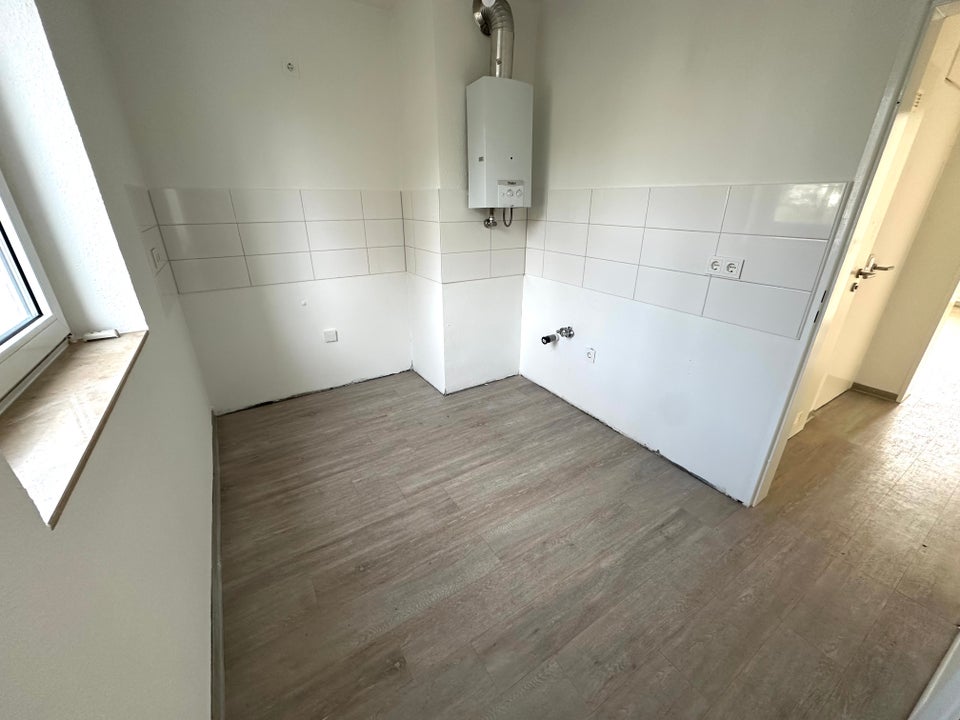 Einzug leicht gemacht: 3,5-Zimmer-Wohnung ab sofort frei! - Foto 1
