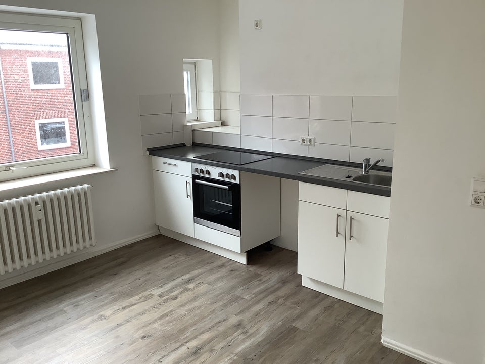 Sanierte Wohnung zum günstigen Mietpreis! - Foto 1