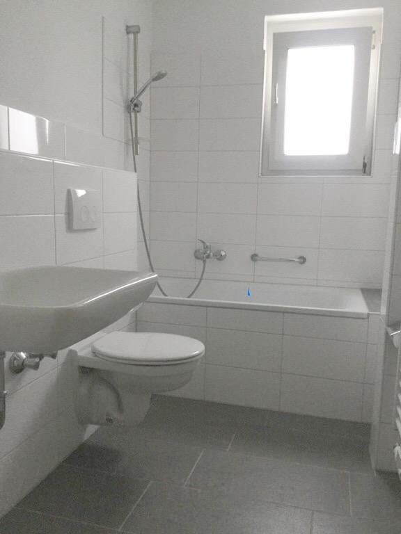 Komm nach Heisingen: 3 Zimmer mit Sonnebalkon, ab 01.05.26! - Photo 2