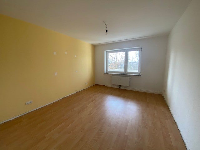 Schöne Wohnung sucht Mieter: interessante 2-Zimmer-Wohnung mit Küche und Balkon - Photo 5