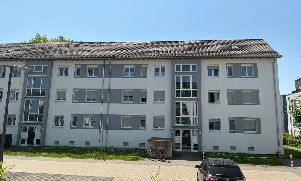 Ansprechende Lage! sehr schöne 3,5-Zi.-Wohnung mit Balkon (ab 01.07.2026) - Foto 1