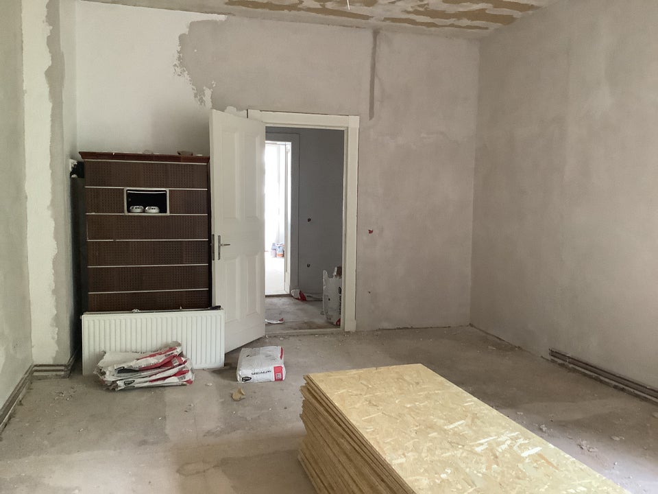 Große 3-Zimmer Wohnung am Treptower Park | nahezu komplett saniert ! - Photo 1