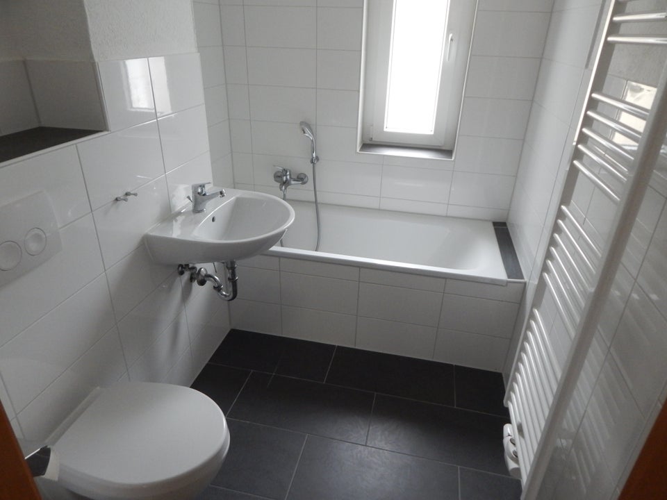 Bezugsfertige 2-Zimmer-Wohnung ! - Foto 2