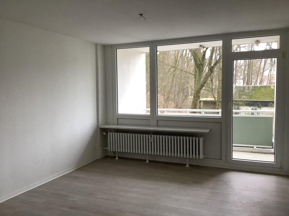 Gemütliche 2-Zimmer-Wohnung mit Wannenbad und Balkon - Foto 1